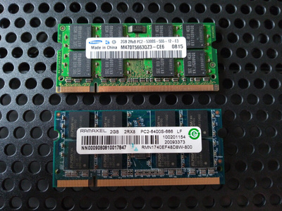 SO-DIMM 2GB DDR2 läppärin muistikammat x2