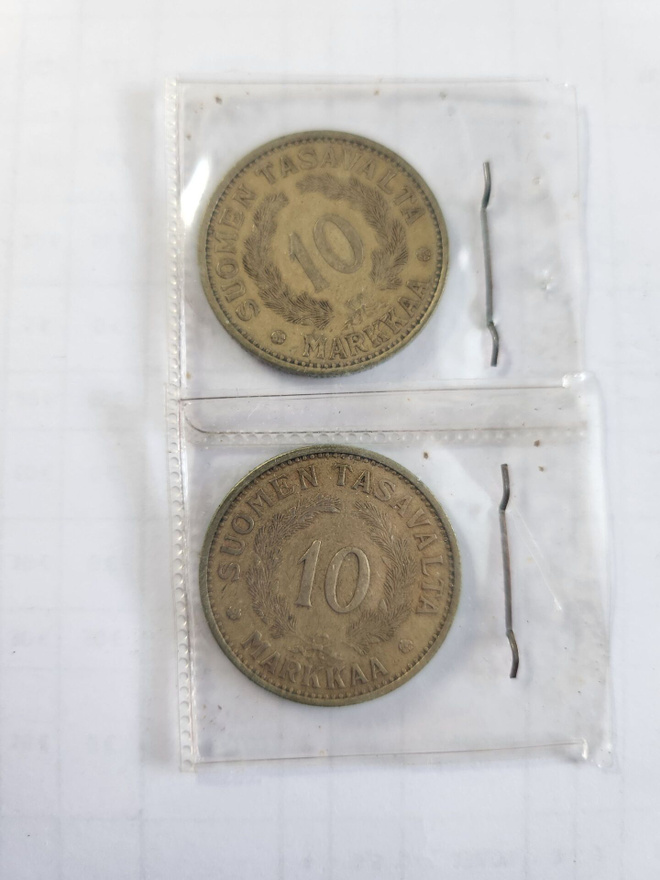 Suomi 10 markka 1930 ja 1937      (14118)