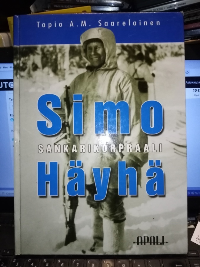 SAARELAINEN :  SIMO HÄYHÄ SANKARIKORPRAALI ( SIS POSTIKULU )