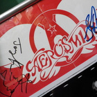 AEROSMITH TAULU KOKO BÄNDIN NIMMAREILLA - pikkukuva 2