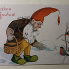 Tonttu ruokkimassa punatulkkuja, p. 1925 - pikkukuva 1