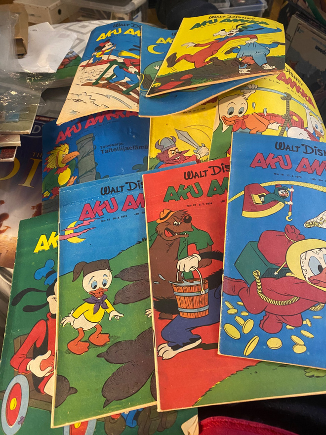 Aku Ankka 1975 - 10 lehteä