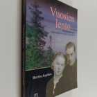 Bertta Aspfors : Vuosien lento : lapsuudesta sodan jalkoihin - pikkukuva 1