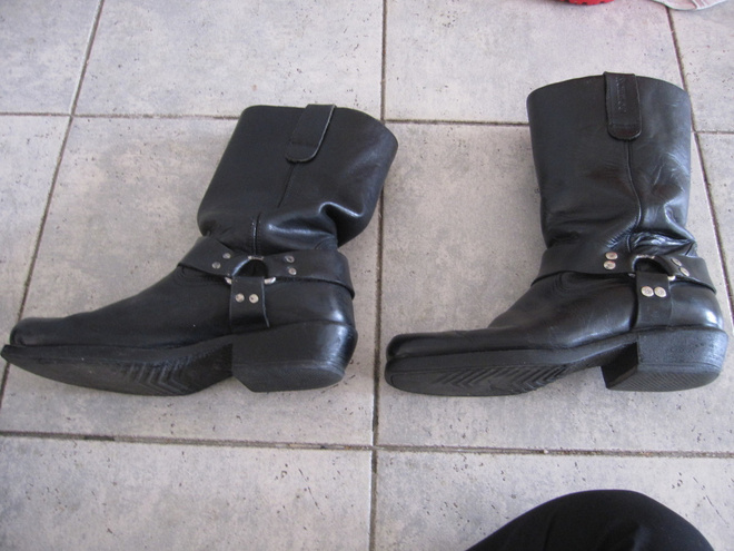 MUSTAT BOOTSIT ! FALCO merkkiset
