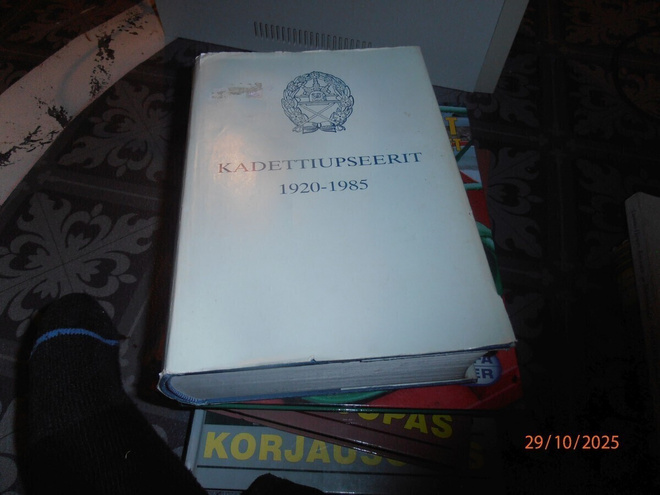 Kadettiupseerit !920 - 1985