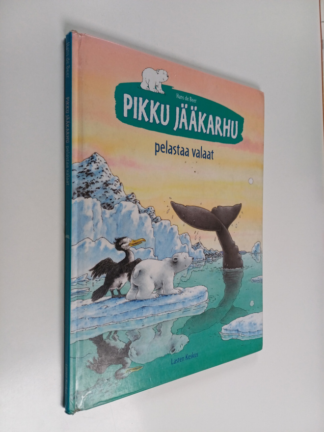 Hans De Beer : Pikku jääkarhu pelastaa valaat