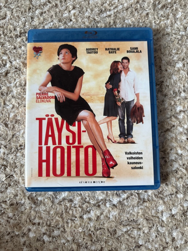 Täysihoito blu-ray de vrais mensonges