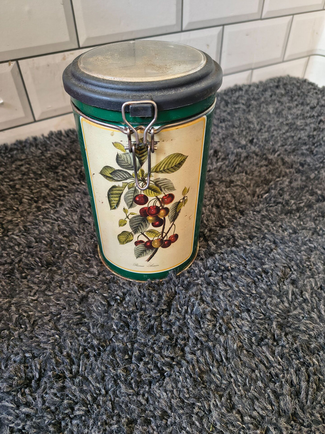 Peltinen Retro kahvipurkki