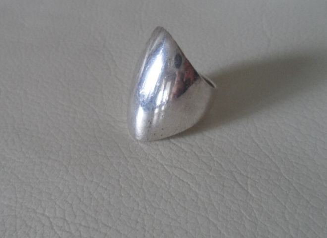 Kalevala Elegant Hopeasormus 22,5g koko 18