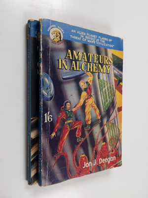 Jon J. Deegan ym. : Amateurs in alchemy ; The menacing sl...