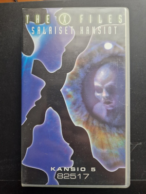 VHS: The X- Files - Kansio 5 - 82517