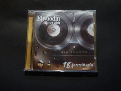 SIR ELWOODIN HILJAISET VÄRIT 18.Tammikuuta CD.