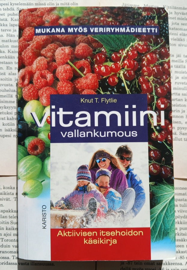 Knut T. Flytlie - Vitamiinivallankumous (pokkari)