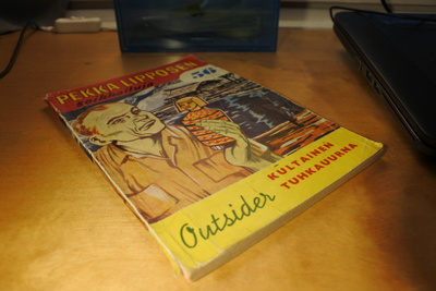 Outsider: Pekka Lipposen seikkailuja 56, pokkari
