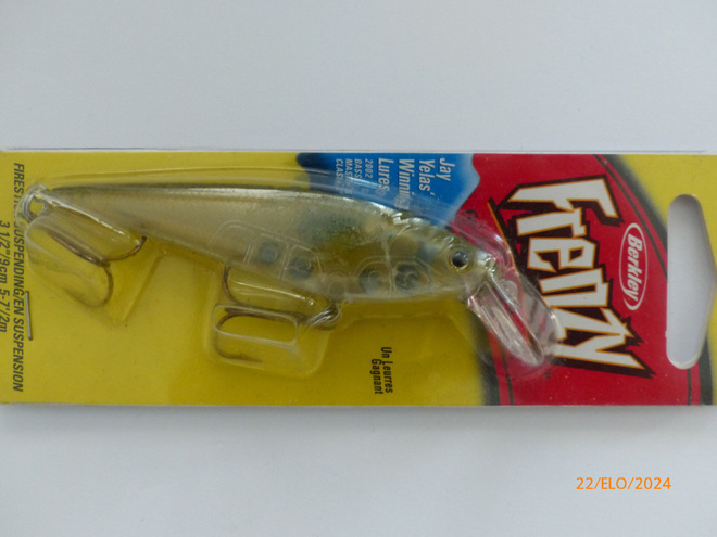 BERKLEY FRENZY Firestick Suspending 9cm Väri: Ayu