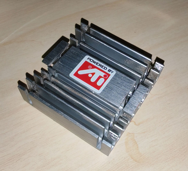ATI Radeon jäähdytinsiili 4,5cm x 4,5cm x 1,3cm