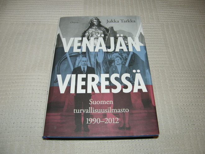 Jukka Tarkka Venäjän vieressä   -sid