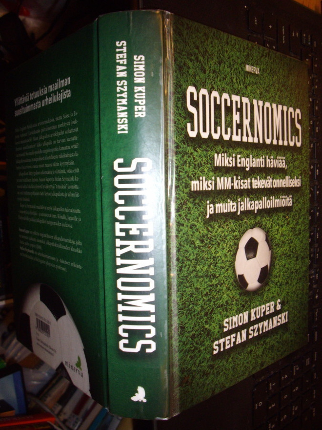 Kuper & Szymanski : SOCCERNOMICS ( 1 p. 2015 ) Sis.postikulu