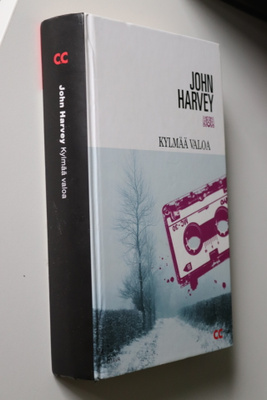 John Harvey : Kylmää valoa ( 1.p. 2007 )