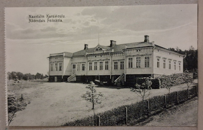 Naantali: Kansakoulu *** (2140)
