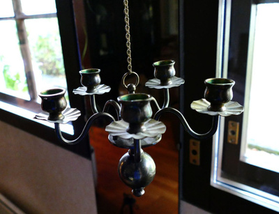 Hanging messinki -kynttelikkö