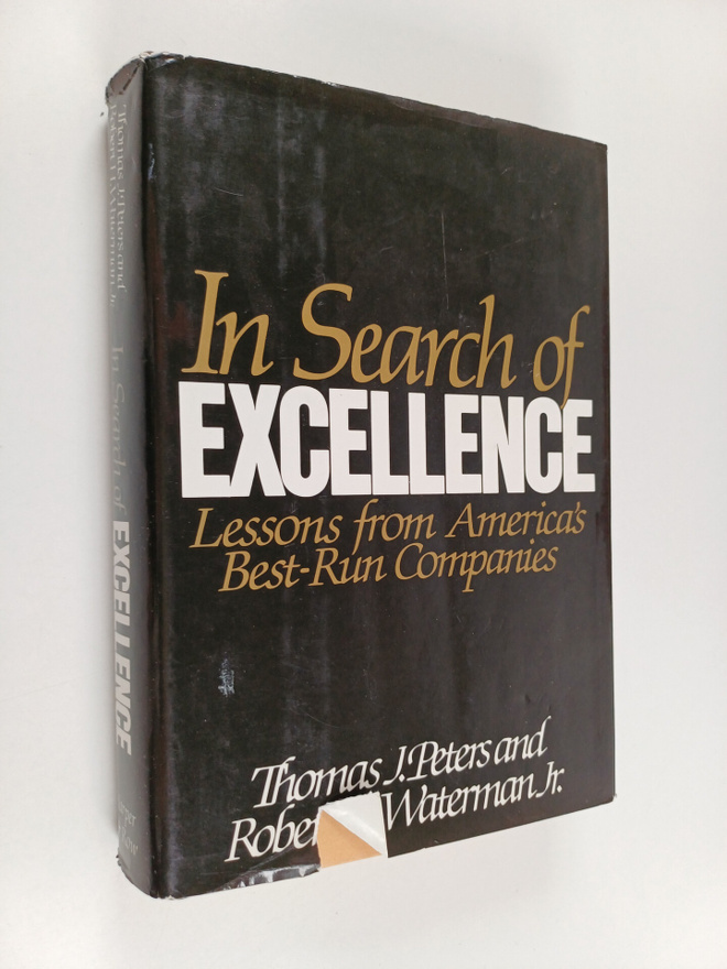 Thomas J. Peters : In search of excellence : lessons from...