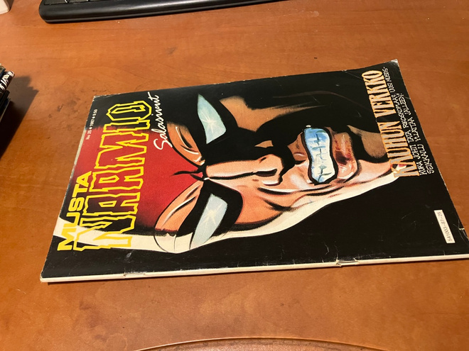 MUSTANAAMIO 25/1987 HYVÄ