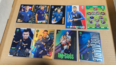 Kylian Mbappe keräilykortteja ja -tarroja