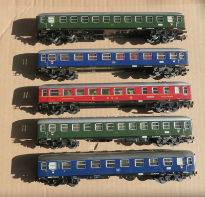 Märklin pikajunan 24cm vaunut 5 kpl