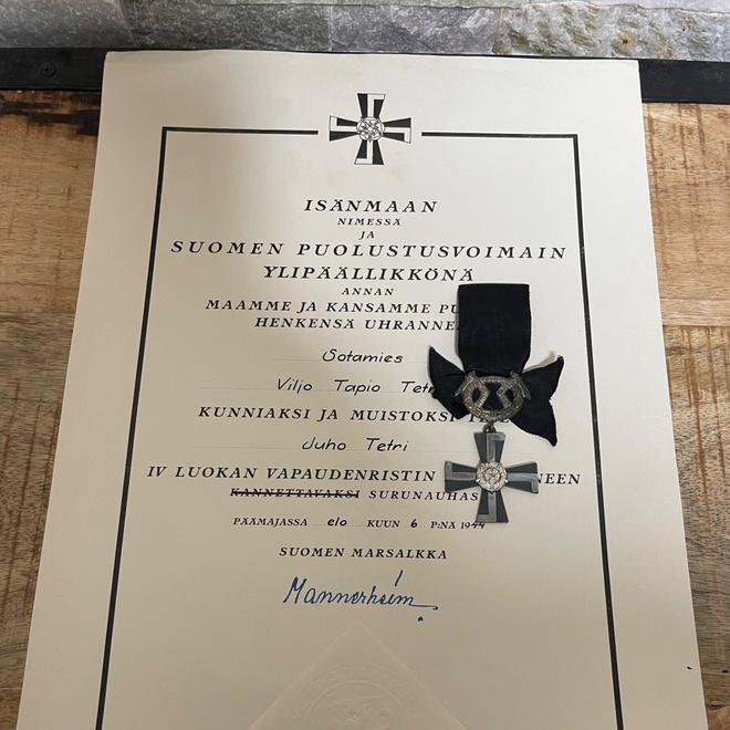 VR€ 1941 sururisti + myöntökirja