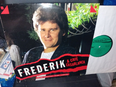 LP FREDERIK  & CAFE CASABLANCA ( SIGNED  ) SIS POSTIKULU