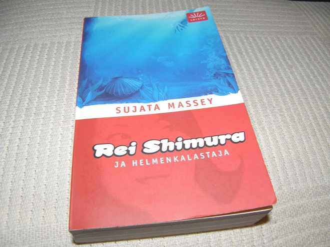 Sujata Massey Rei Shimura ja helmenkalastaja  -pok