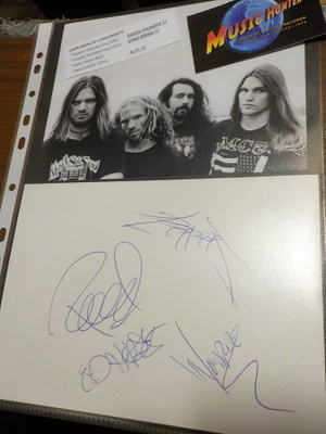 CORROSION OF CONFORMITY B/W KUVA + KOKO BÄNDIN NIMMARIT