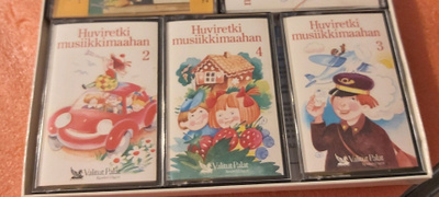 4 kpl C-Kasetteja: Huvimatka musiikkimaahan