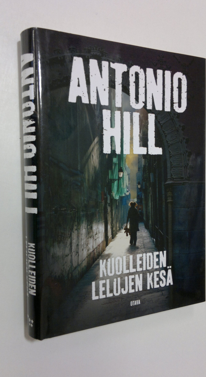 Antonio Hill : Kuolleiden lelujen kesä