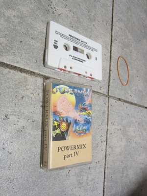 POWEMIX PART IV ; hienokuntoinen c kasetti