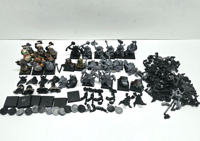 WH40K - 30kpl Dwarf Warriors (vaihto-osilla) [F22]