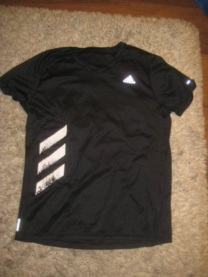 *Adidas tekninen t-paita , koko m  **
