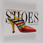 Linda O'Keeffe : Shoes : a celebration of pumps, sandals,... - pikkukuva 1