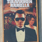 John Huston: TULIVUOREN JUURELLA (1984) Albert Finney (UUSI) - pikkukuva 1