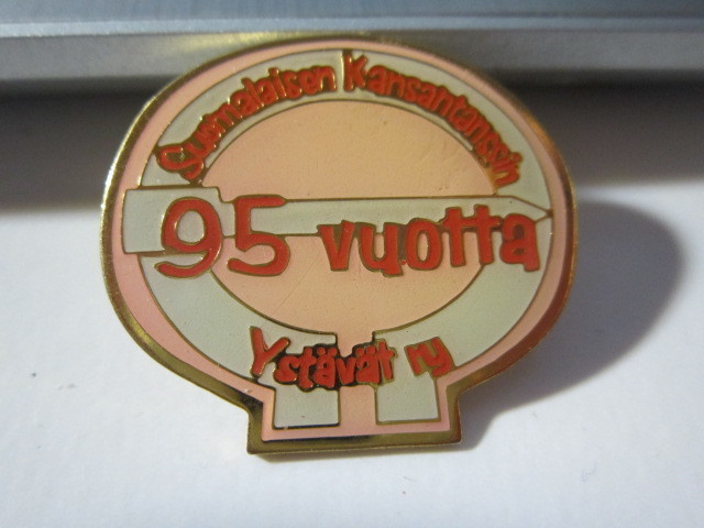 suomalaisen kansantanssin ystävät ry 95 vuotta pinssi