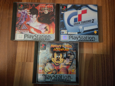 Kolme Playstation Platinum peliä