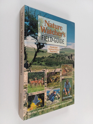 Derek Hall ym. : Nature Watchers Field Guide
