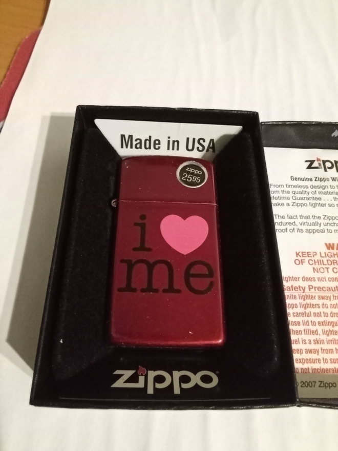 Zippo Slim I Love Me Candy Apple Red Uusi ja Aito