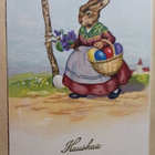 Pupuleidi kävelyllä munakorin ja orvokkikimpun kanssa, 1933 - pikkukuva 1
