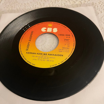 SLEEPY SLEEPERS: Kaduttava homma * Kerran koin…. * FIN 1982