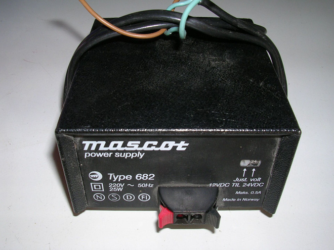 Mascot power supply Type 682