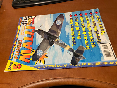 PIENOISMALLI LEHTI 5/2002 HYVÄ