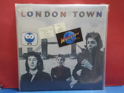 WINGS - LONDON TOWN EX-/EX+ SCANDINAVIA -78 PRESS LP