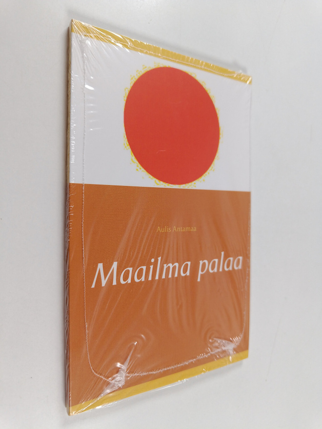 Aulis Antamaa : Maailma  palaa